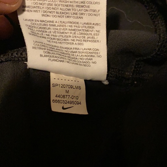 Nike size medium DRI/FIT exercise pants - Picture 5 of 7